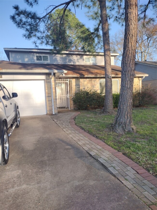 Building Photo - 7514 Wovenwood Ln