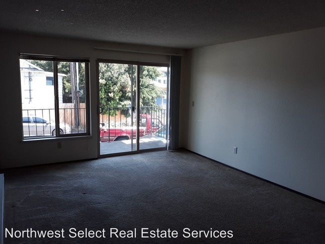 Building Photo - 807 N 40th St