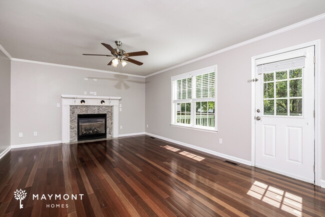 Building Photo - 6333 Willowlawn Dr