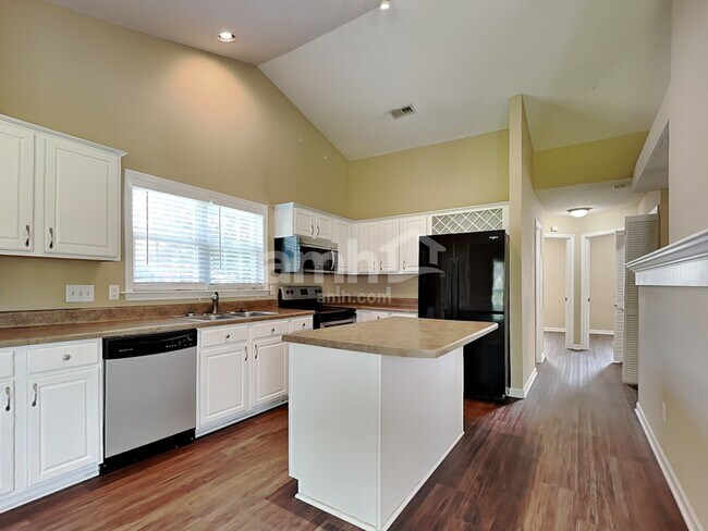Foto del edificio - 2330 Riley Forest Dr