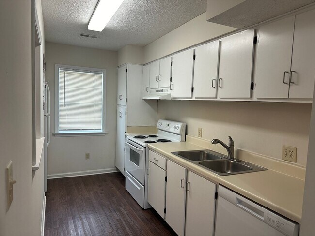 Foto del edificio - 221 Schultz St