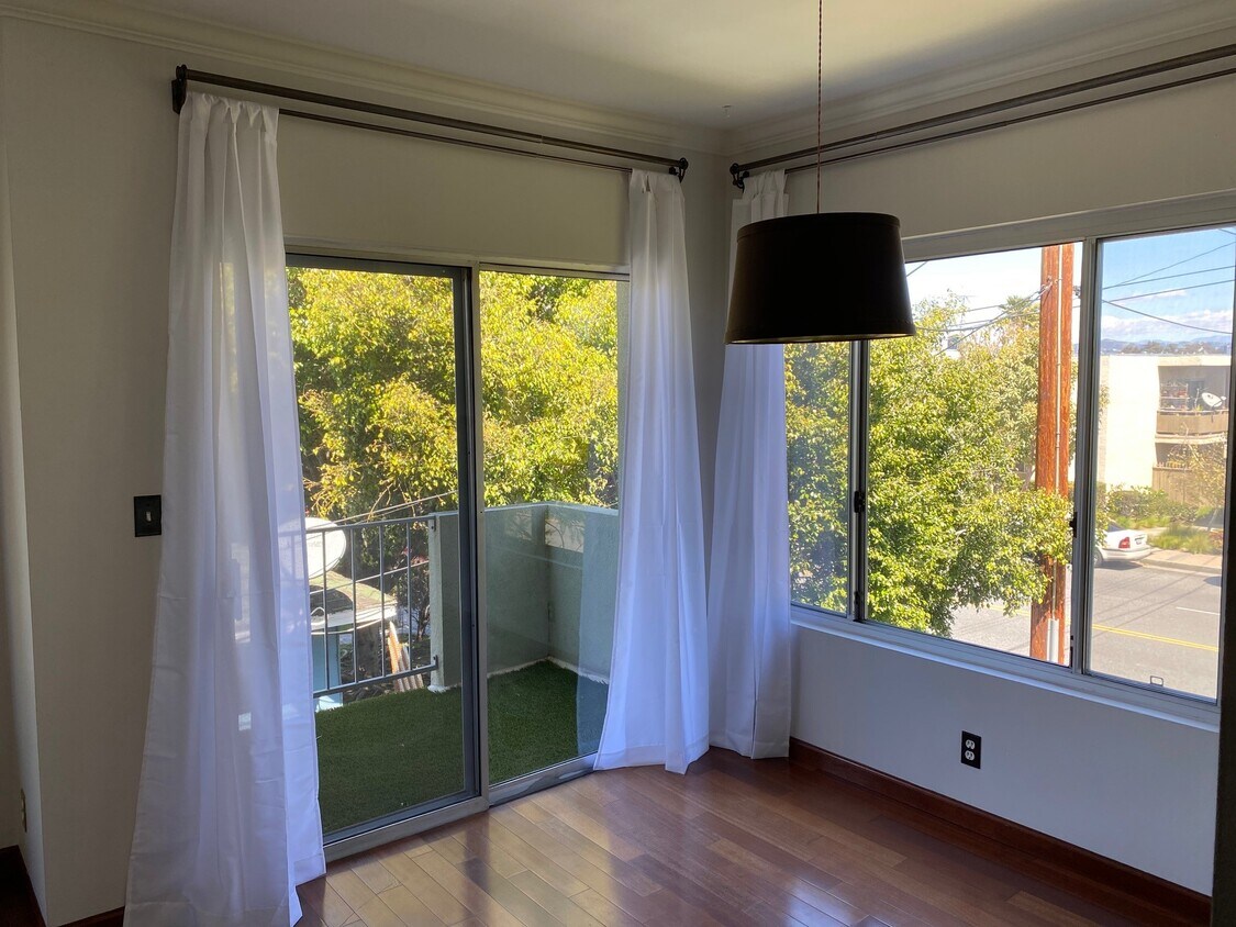 1950 Cloverfield Blvd, Santa Monica, CA 90404 Condo for Rent in Santa