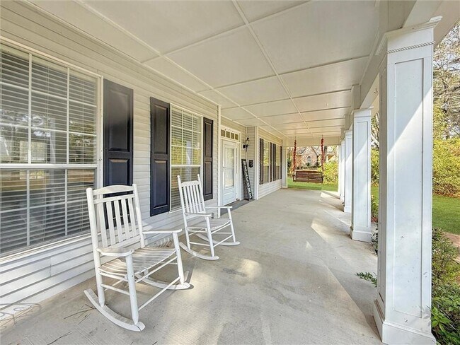 Building Photo - 118 Fox Run Dr