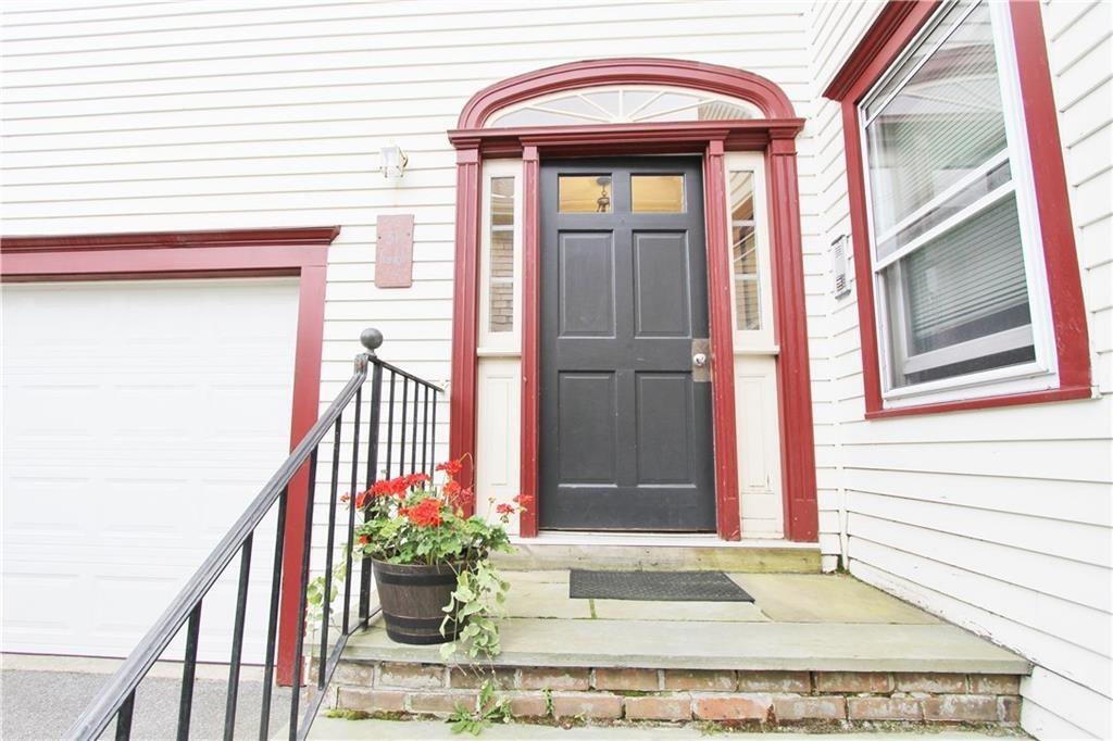 Primary Photo - 31 1/2-32 Franklin St