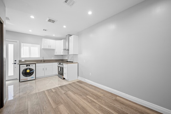 Building Photo - 13689 Bracken St