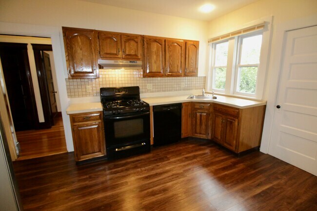 Gas stove, dishwasher, and disposal - 191 Lowell St