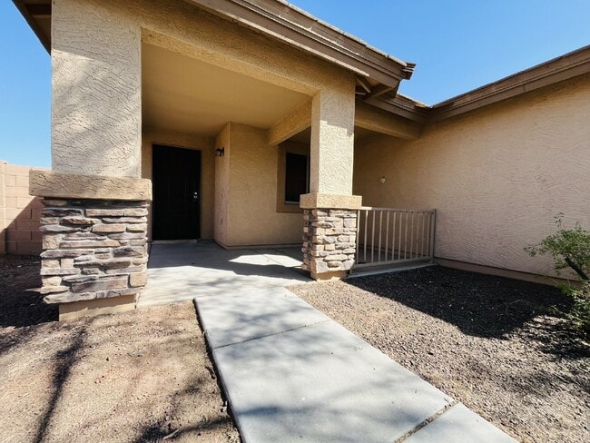 Building Photo - "Charming 3-Bedroom Oasis with 2 Full Baths in Buckeye - 1574 Sq Ft of Comfort!"
