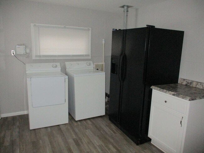 Foto del edificio - COMING SOON! Ranch Style 2 Bedroom!!