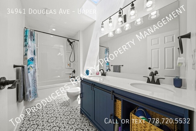 Building Photo - Upper Suite Home in Hatzic