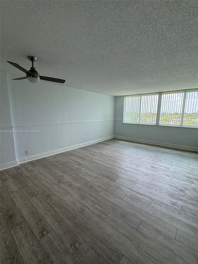 Building Photo - 9125 SW 77th Ave