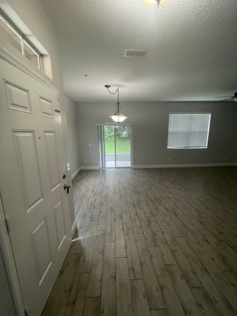 Foto del edificio - 2304 Betsy Ross Ln