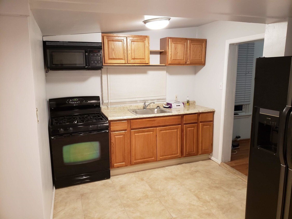501 Concord Ave Unit 6, Wilmington, DE 19802 Apartment for Rent in Wilmington, DE