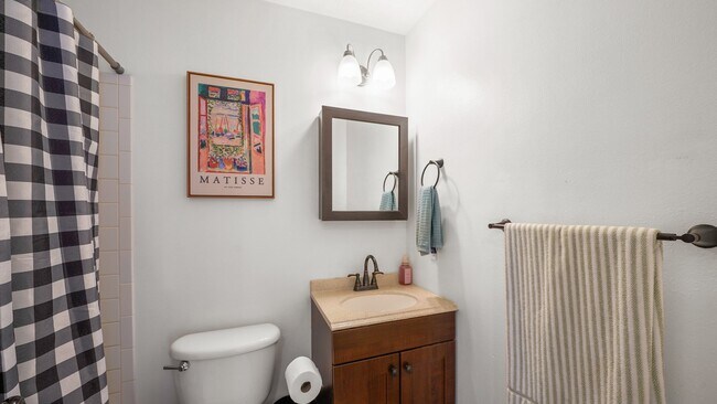Foto del edificio - 1695 N 1900 W St