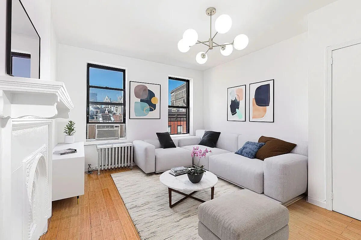 Primary Photo - 242 Mulberry Street