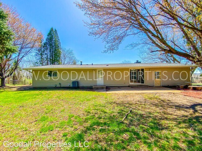 Building Photo - 3 br, 1.5 bath House - 32141 Meadows Rd