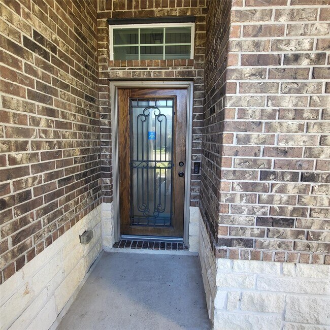 Building Photo - 402 Oak Stream Drive, Conroe, TX 77304 - 4...