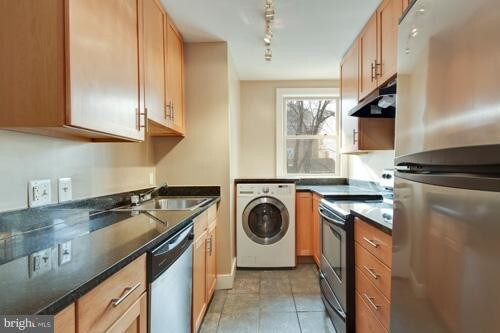 Primary Photo - 2838 Hartford St SE