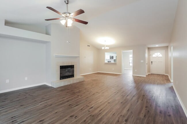 Building Photo - 9735 Fox Chapel Rd