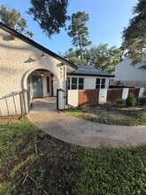 Building Photo - 511 Rosewood Dr