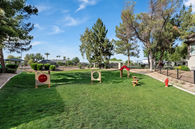 Building Photo - The Linq