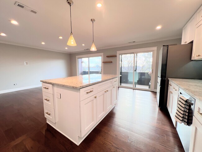 Foto del edificio - 9242 Gross Point Rd