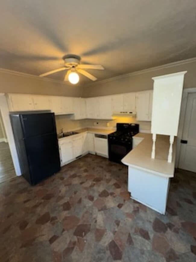 Building Photo - 740 East Delaware Street, Evansville, Indi...