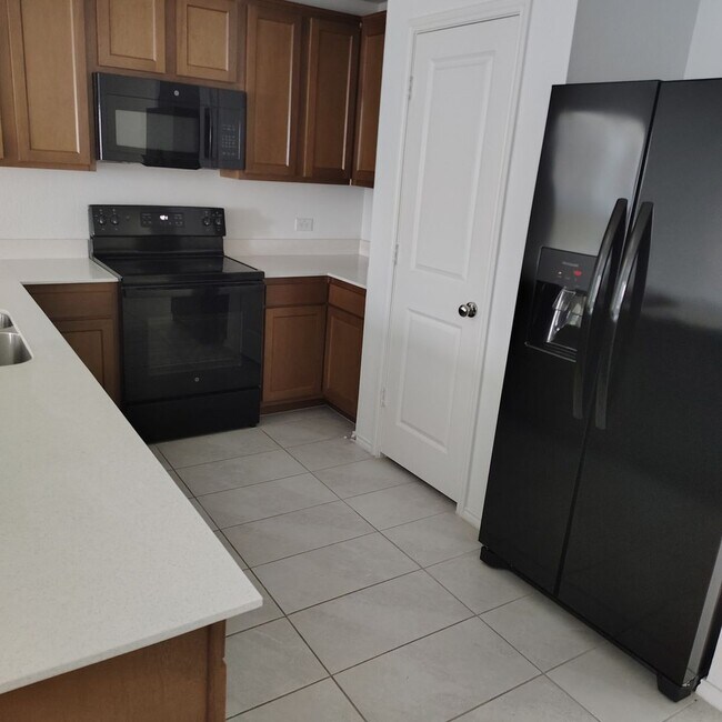 Foto del edificio - 142 Plumcove Dr