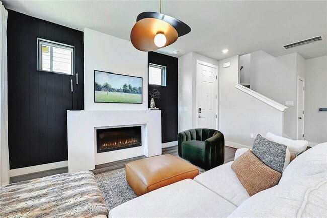 Building Photo - 7317 Travertine Spring Dr