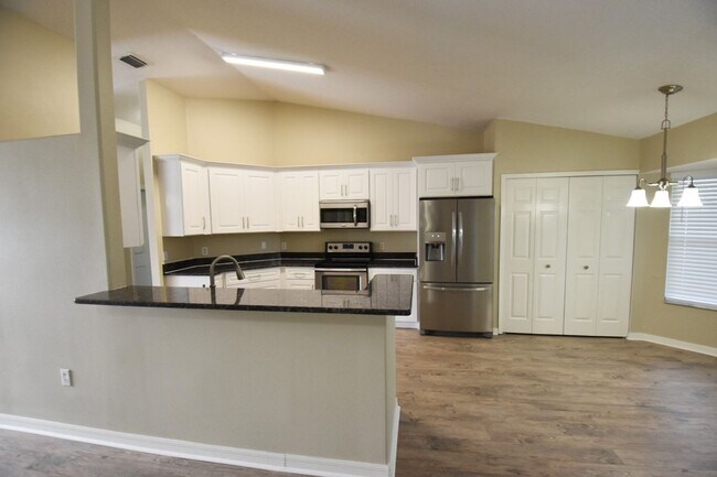 Building Photo - 1342 Old Millpond Rd