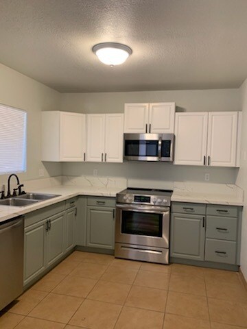 Foto del edificio - 3308 E Presidio Rd