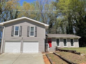 Building Photo - 4231 Westminster Dr SW