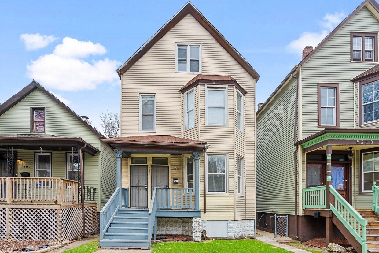 Foto principal - 8231 S Coles Ave