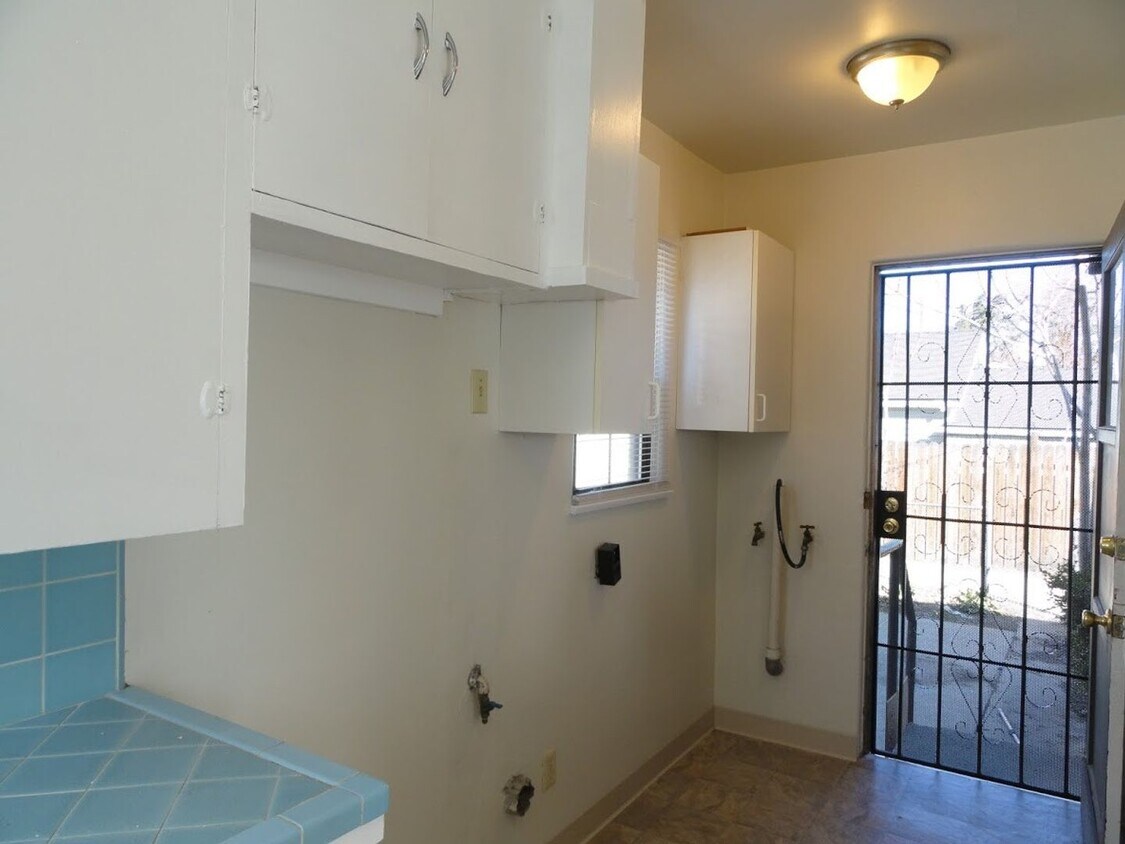 Foto del edificio - Coming Soon - Downtown Tehachapi