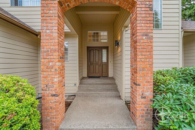 Building Photo - 1405 NE 158th Ct