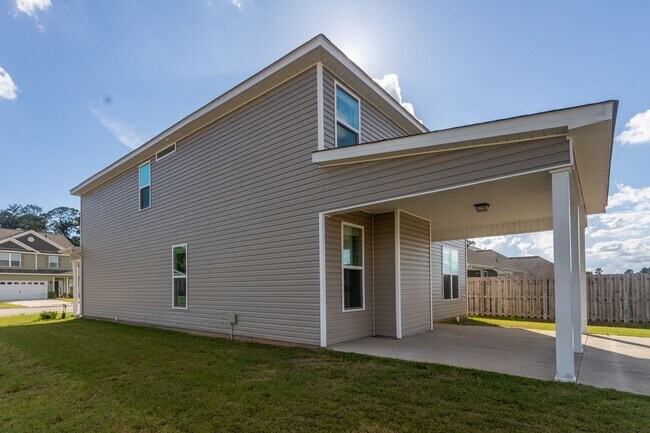 Building Photo - Welcome to Summerton Village!  $$ Ask about our 2-year lease promotion $$