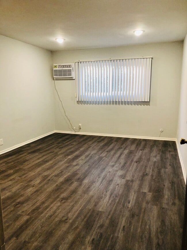 similar unit # 7 will look about the same for unit 6 - 4546 W 17th St
