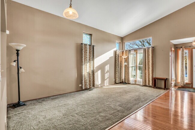 Building Photo - 1223 S Elder Ln