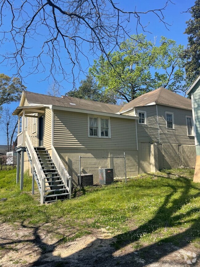 Building Photo - 1336 Glover St