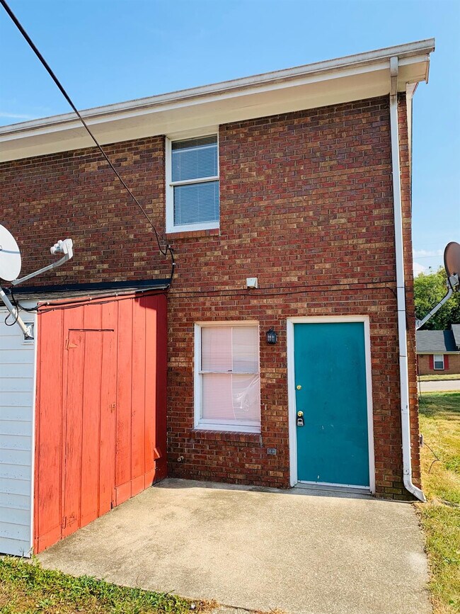 163169 Landings Dr, Frankfort, KY 40601 Townhome Rentals in