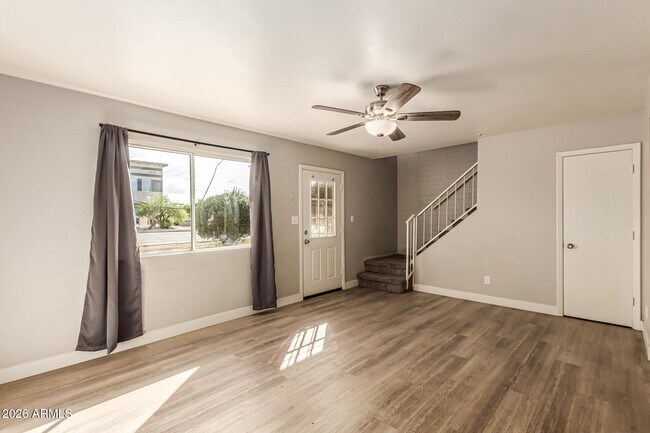 Foto del edificio - 4606 E Broadway Rd
