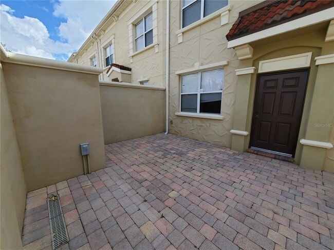 Building Photo - 2362 Bella Vista Dr