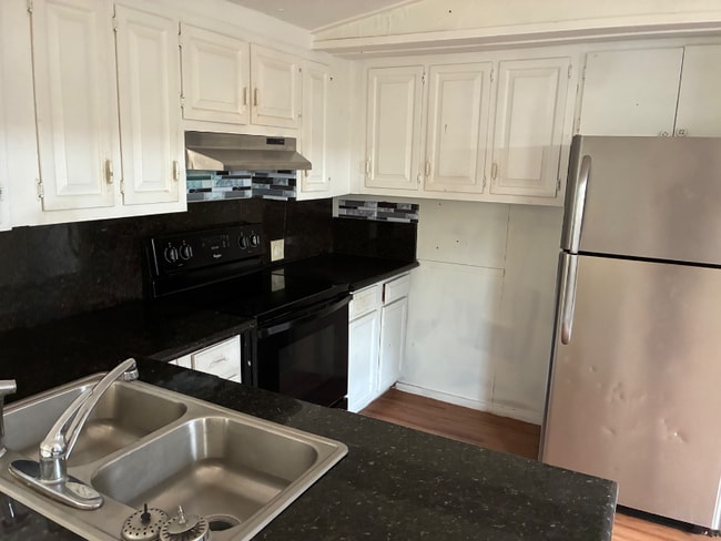 Foto del edificio - 51 Brenda Ln