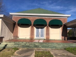Building Photo - 1304 Drayton St