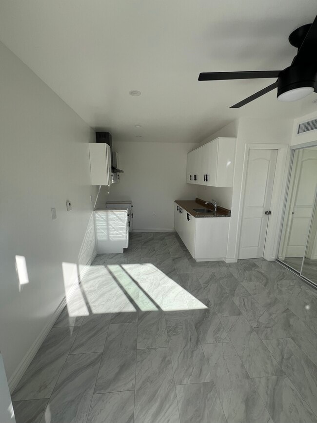 Foto del edificio - 5149 Arlington Ave