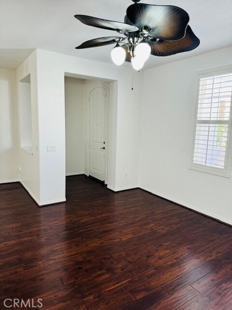 Building Photo - 28629 N Pietro Dr