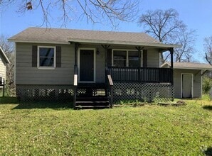 Building Photo - 2820 Fisher Hill Rd