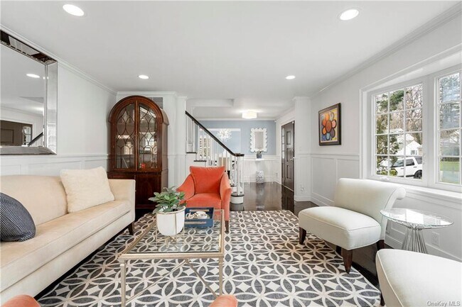 Building Photo - 441 Forest Ave