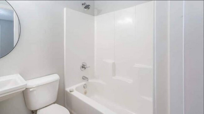 Foto del edificio - 814 Boatlanding Rd