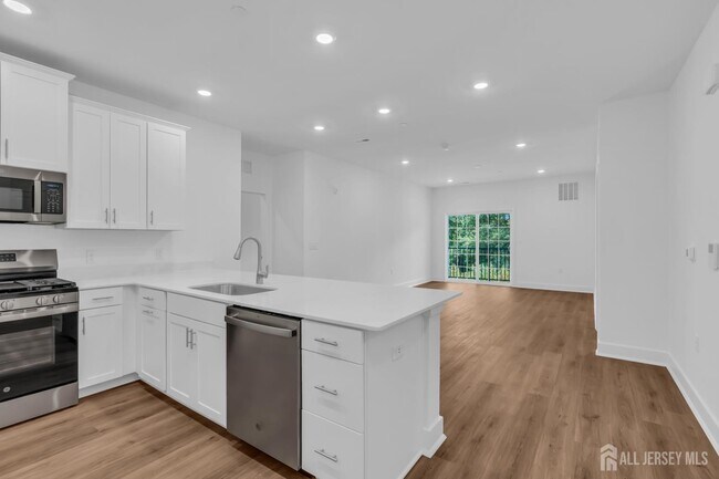 Foto del edificio - 28204 Radford Ct