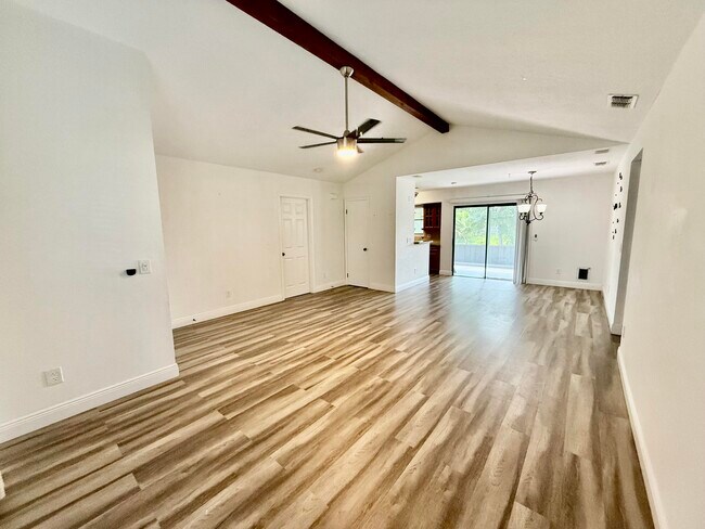 Foto del edificio - 2409 SW Hinchman St